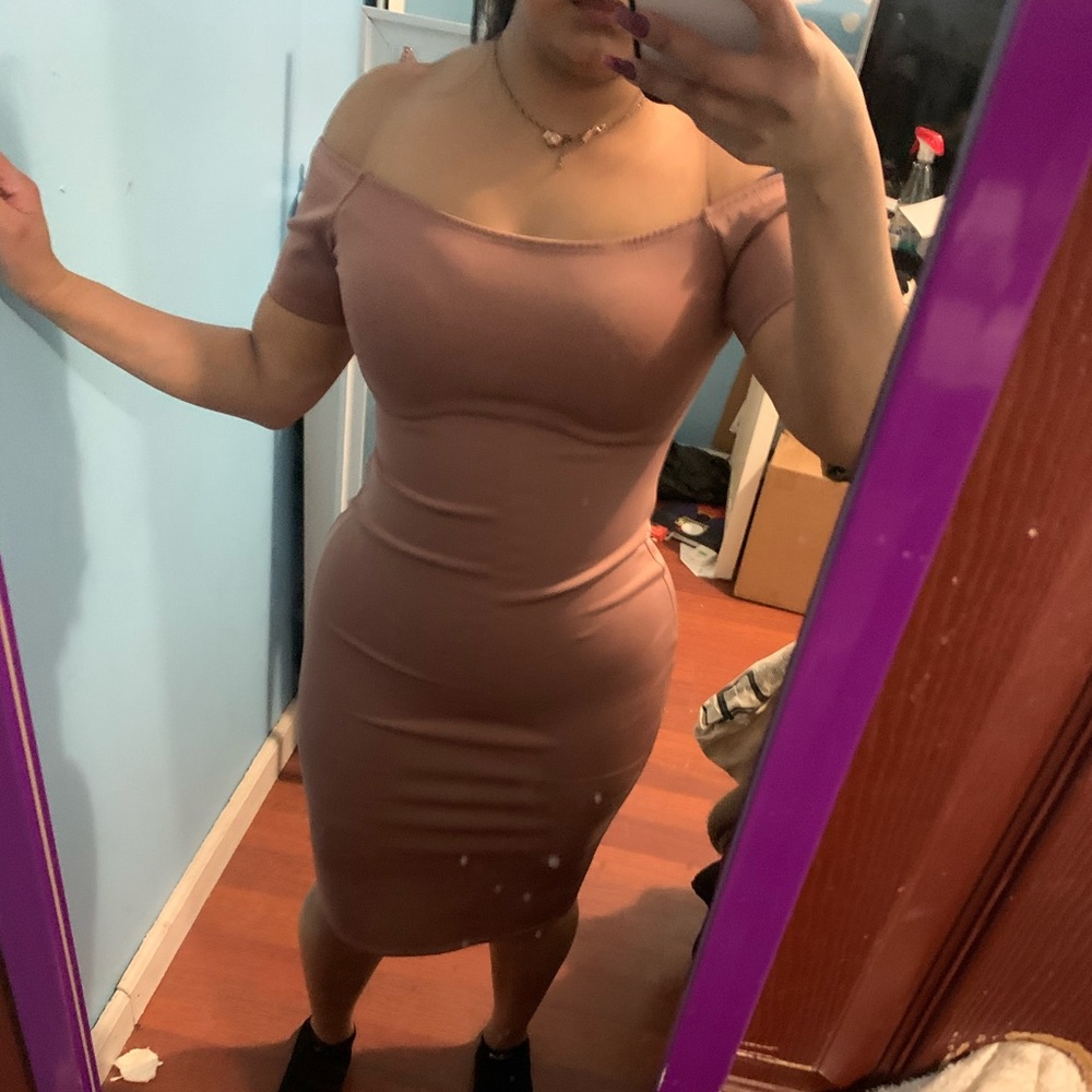 Dress - Picture 2 of 4